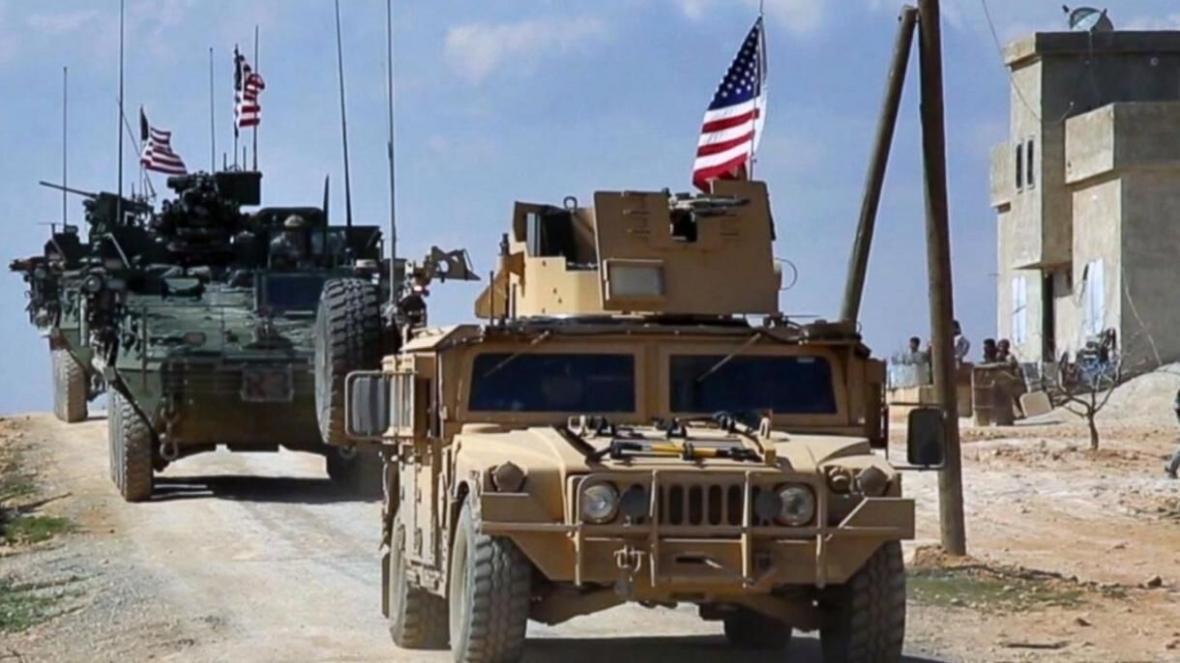 خبرنگاران یک کاروان بزرگ نظامی آمریکا از عراق وارد سوریه شد