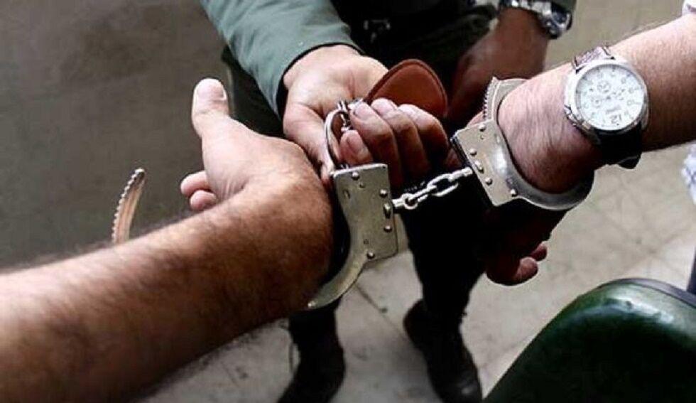 خبرنگاران 2 قاچاقچی اشیای عتیقه در مرند دستگیر شدند