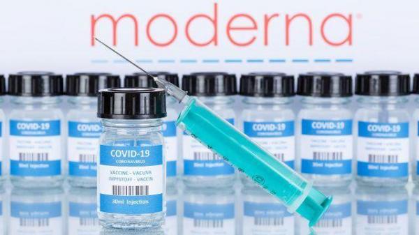 خبرنگاران آمریکا توزیع واکسن مدرنا را شروع کرد