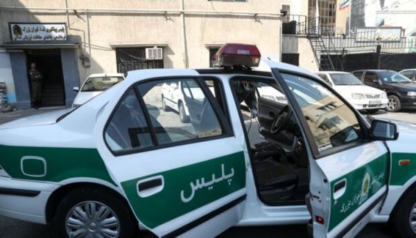 جان فشانی مأمور پلیس تهرانی؛ نجات جان 2 عابر از تصادف مرگبار