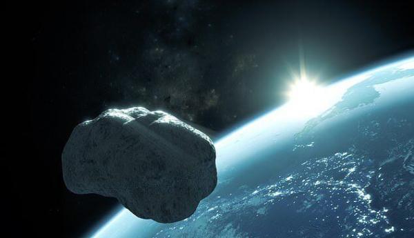 سیارکی عظیم از نزدیکی زمین عبور کرد