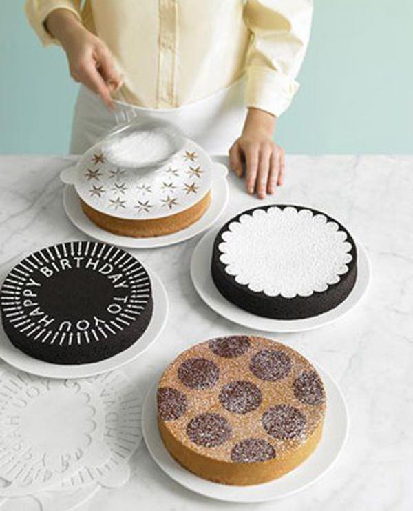 15 مدل تزیین کیک با پودر قند و شکر برای یک پذیرایی خاص