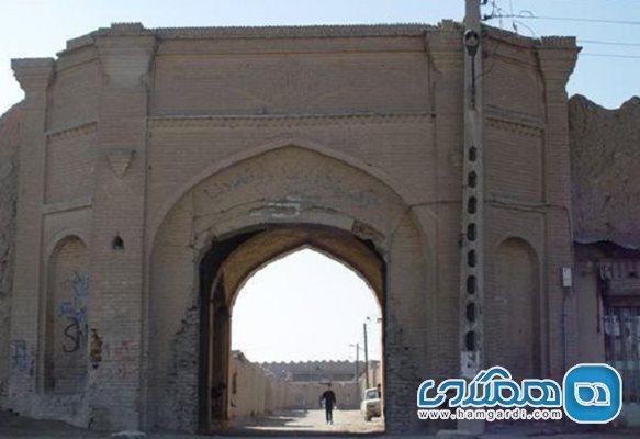 قلعه دهشاد یکی از بناهای تاریخی استان تهران است