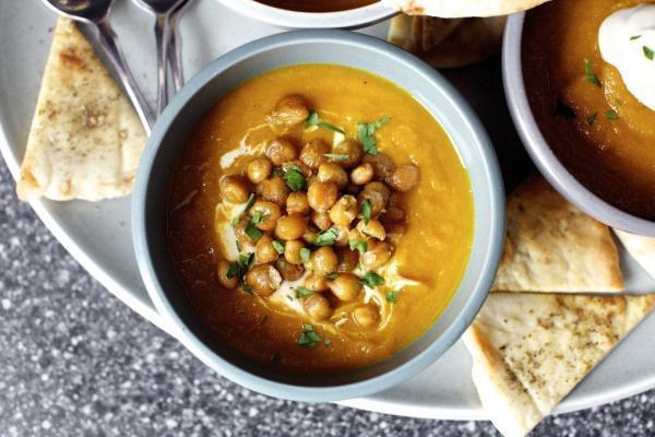 طرز تهیه آش هالاو یا آبگوشت غوره؛ غذای بی نظیر و خوش طعم طرز تهیه آش هالاو یا آبگوشت غوره؛ غذای بی نظیر و خوش طعم کردستان