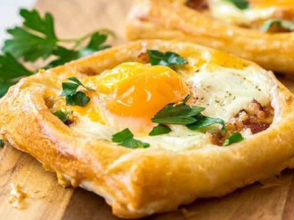 لقمه قارچ و تخم مرغ به روش کافه ای چند کالری داره؟